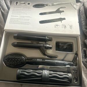 Leandro Black Grooming Tool Set for Women